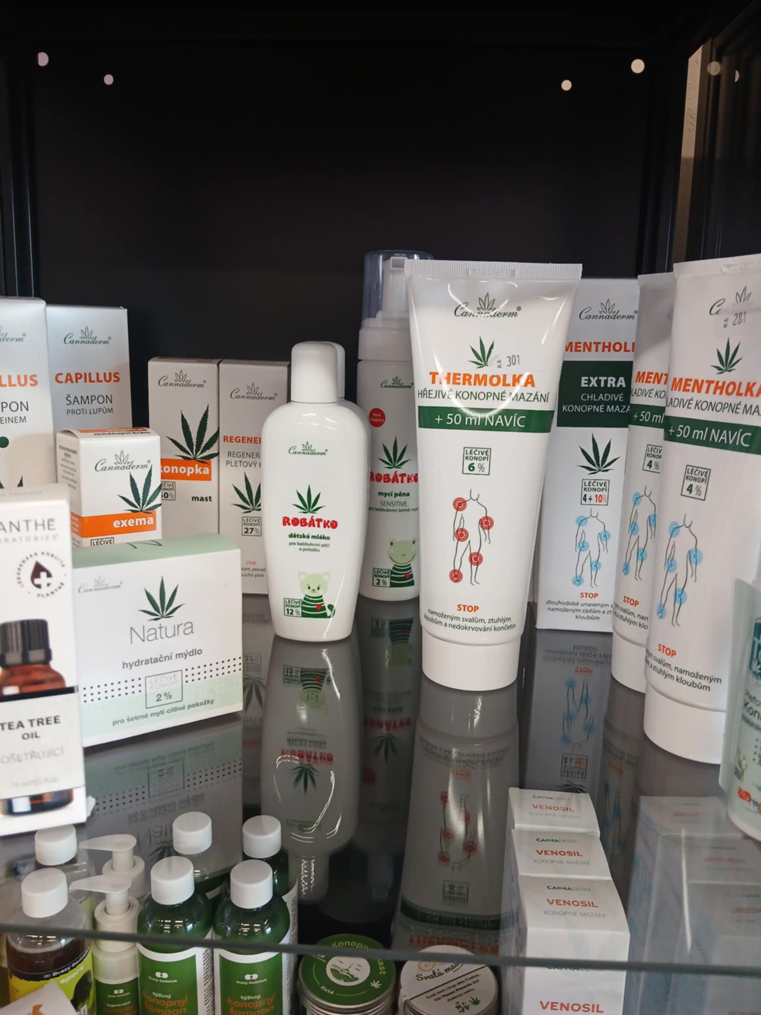 Bylinná směs v misce